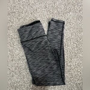 Victoria’s Secret Sport Knockout Tight Leggings Gray Black Pattern Medium